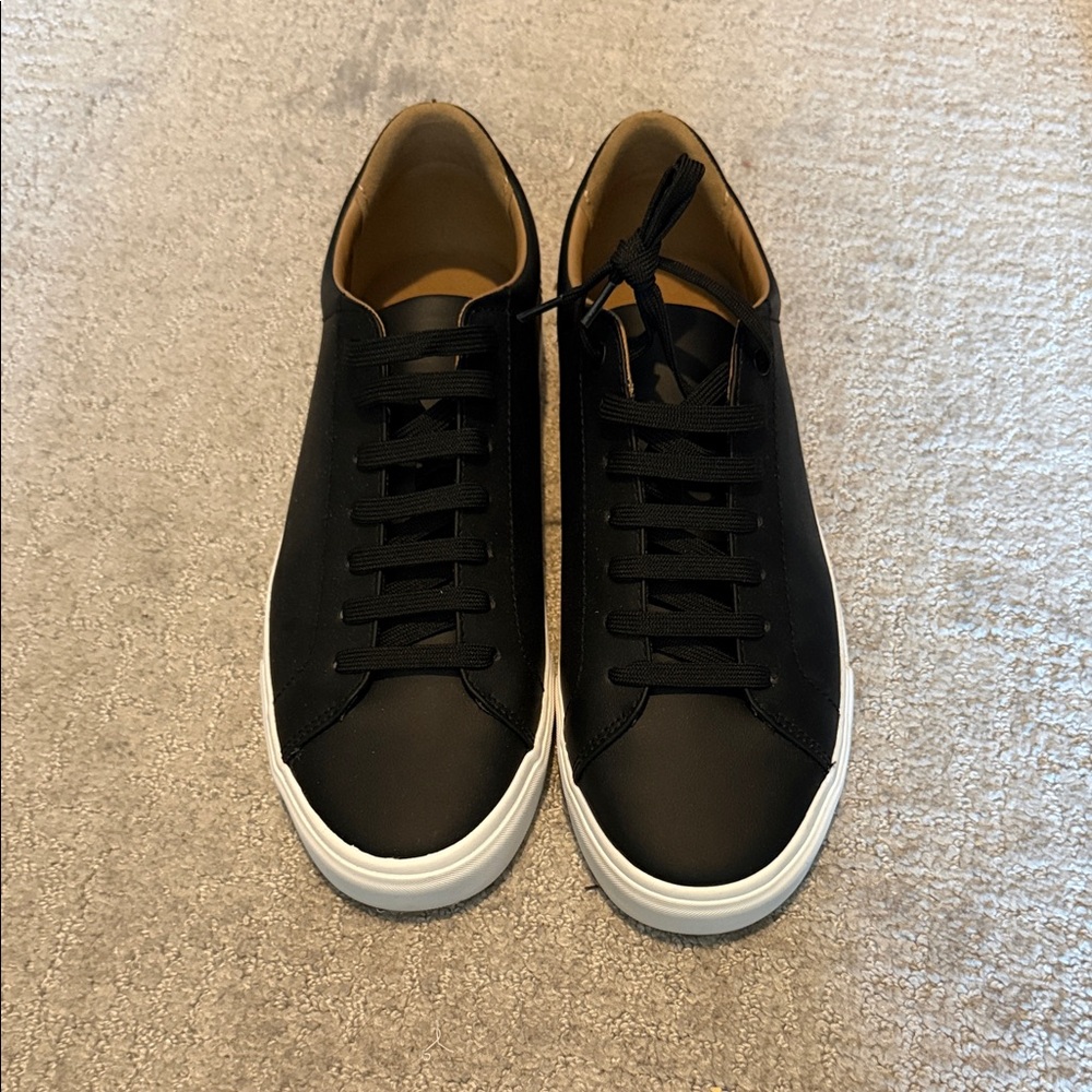 Zara Men's Black Sneakers with White Accents